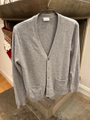 John Henric cardigan - Storlek M,