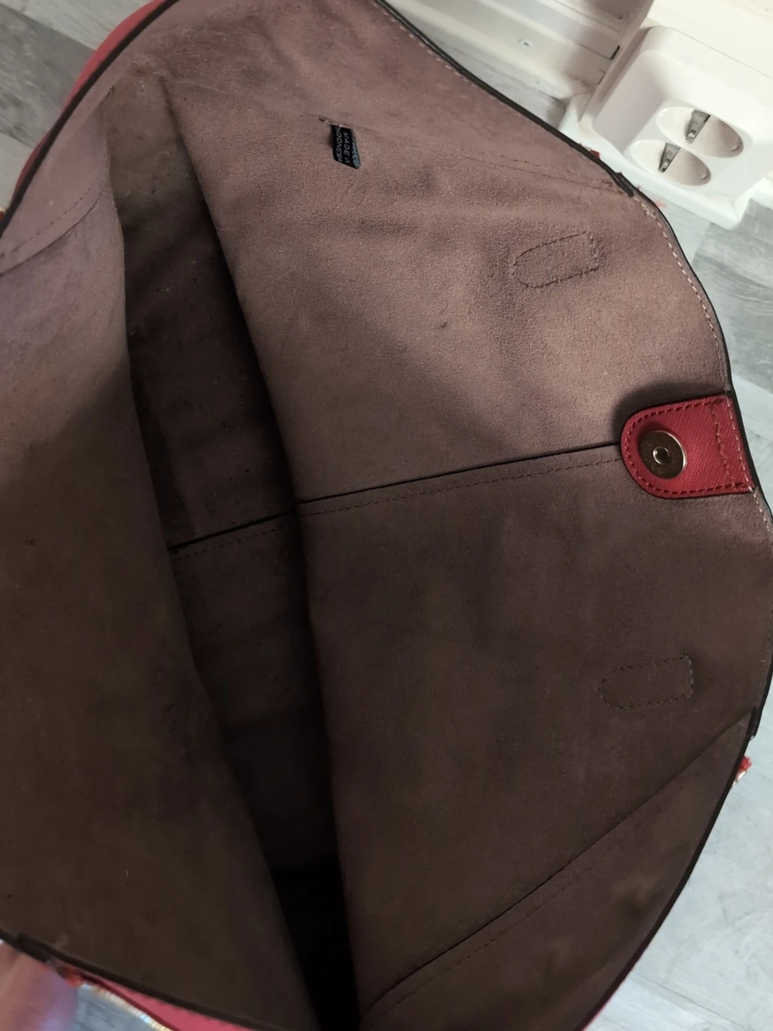 Röd axelväska från DKNY med dragkedja - 3