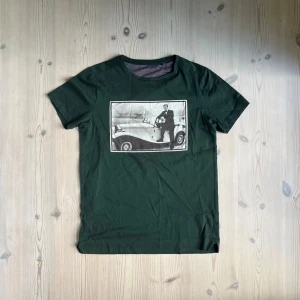 Limitato T-Shirt - Storlek M men passar även S | Nyskick | Passar alla från 175-185