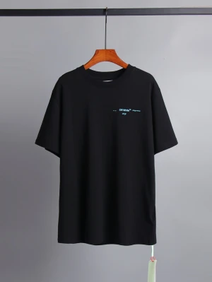 Svart Off-White t-shirt med tryck - finns inne inom kort! skriv prisförslag