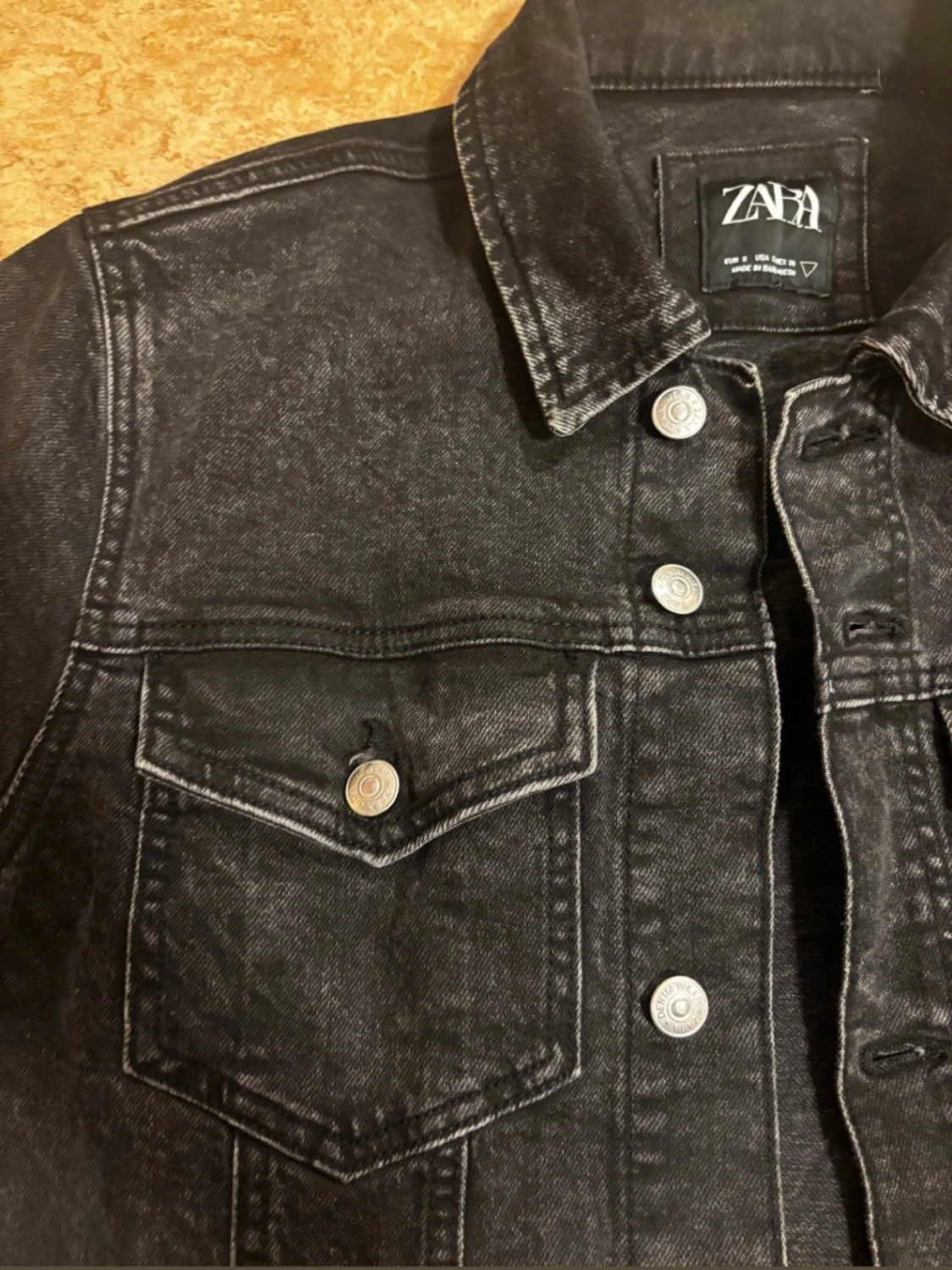 Svart jeansjacka - 1