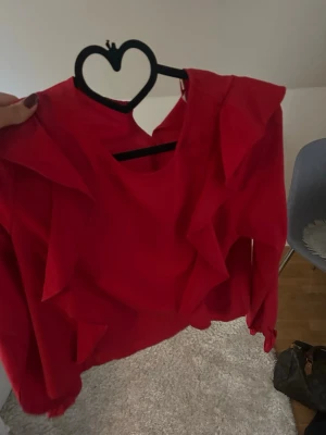 Blus röd 152 - Blus röd strl 152