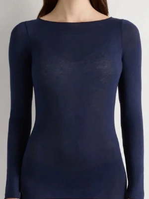 Mörkblå långärmad topp Intimissimi - Säljer en tunn och supermjuk mörkblå långärmad topp från Intimissimi i storlek. Aldrig använt.