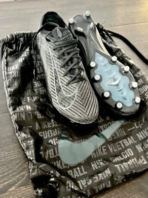 Nike Mercurial Vapor Elit Ag - Elitsko från Nike, Ag sula och originalpåse.