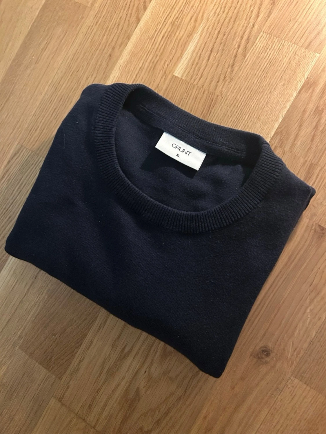 Mörkblå stickad tröja från Grunt XL - 2