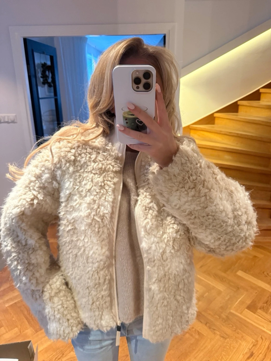 Beige teddyjacka med dragkedja - 4