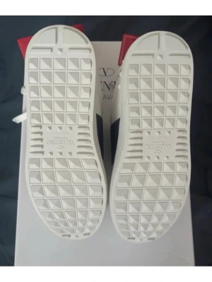 Valentino Garavani Open sneakers vit/blå - Säljer för jag beställde fel storlek tvör feta