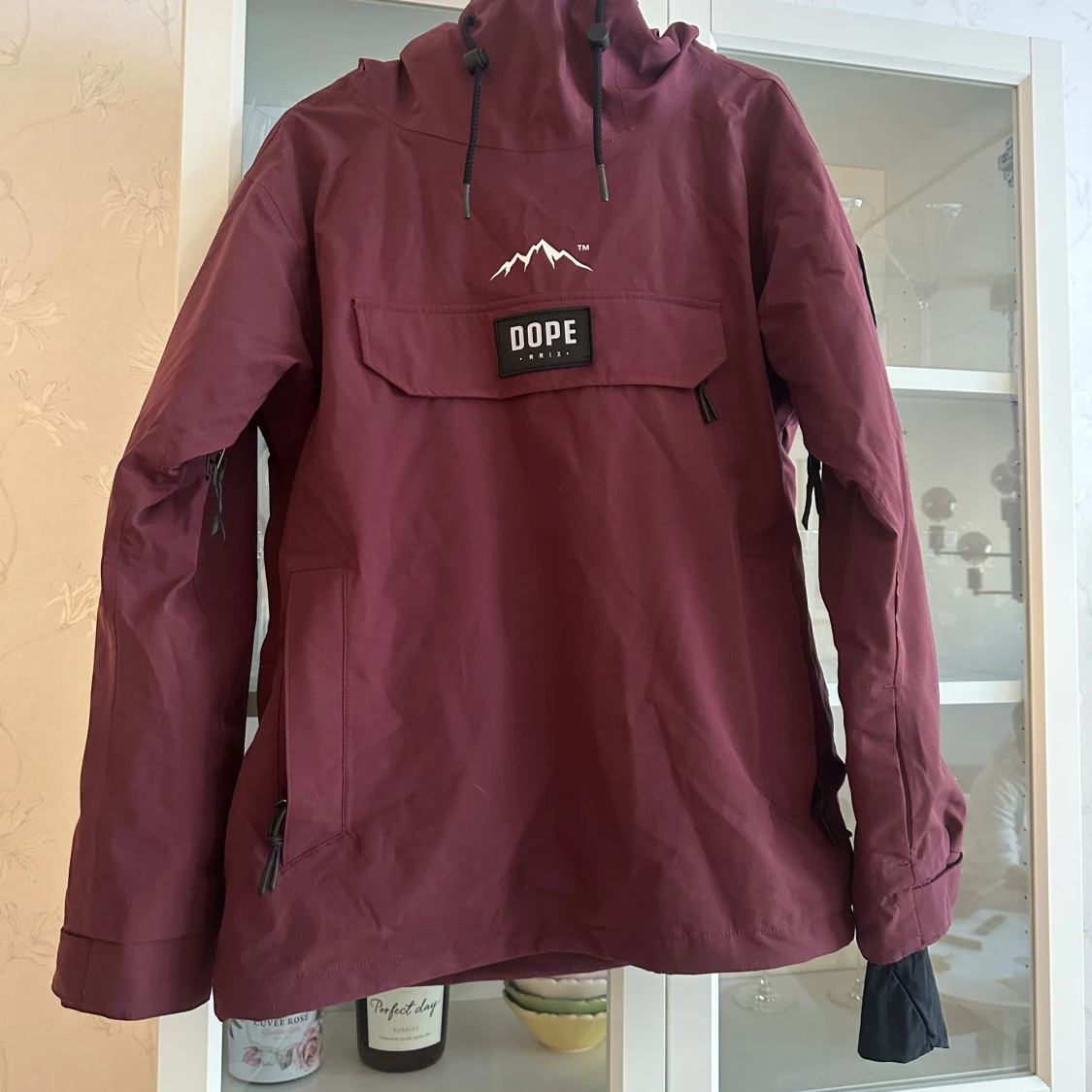 Vinröd vindjacka från Dope Snow - 1