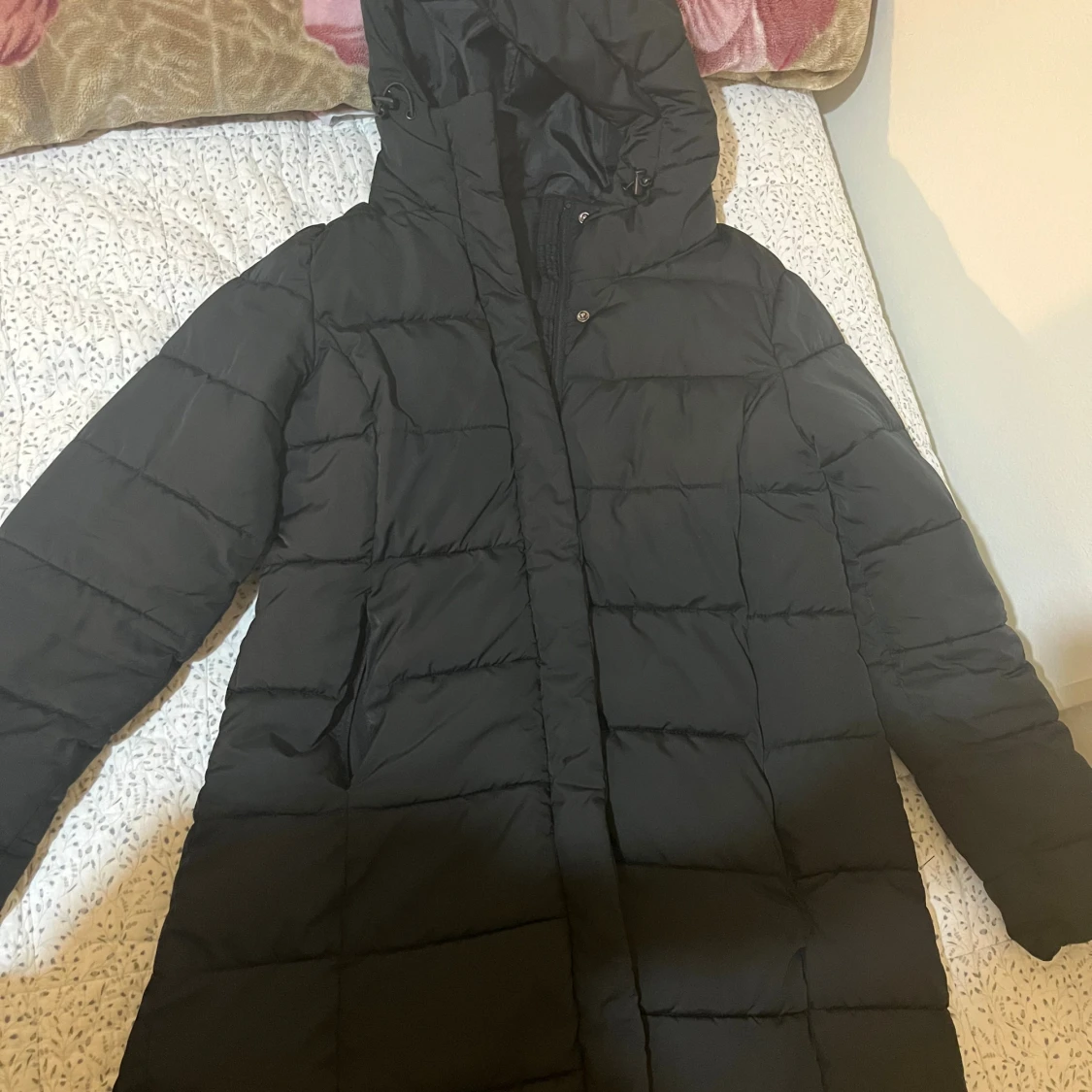 Svart lång pufferjacka från 157