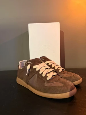 Maison marginal gats bruna intressekoll - Kollar runt om jag får något bra prisförslag på dessa dojor, om inte behåller jag bara dom. Säljes i befintligt skick