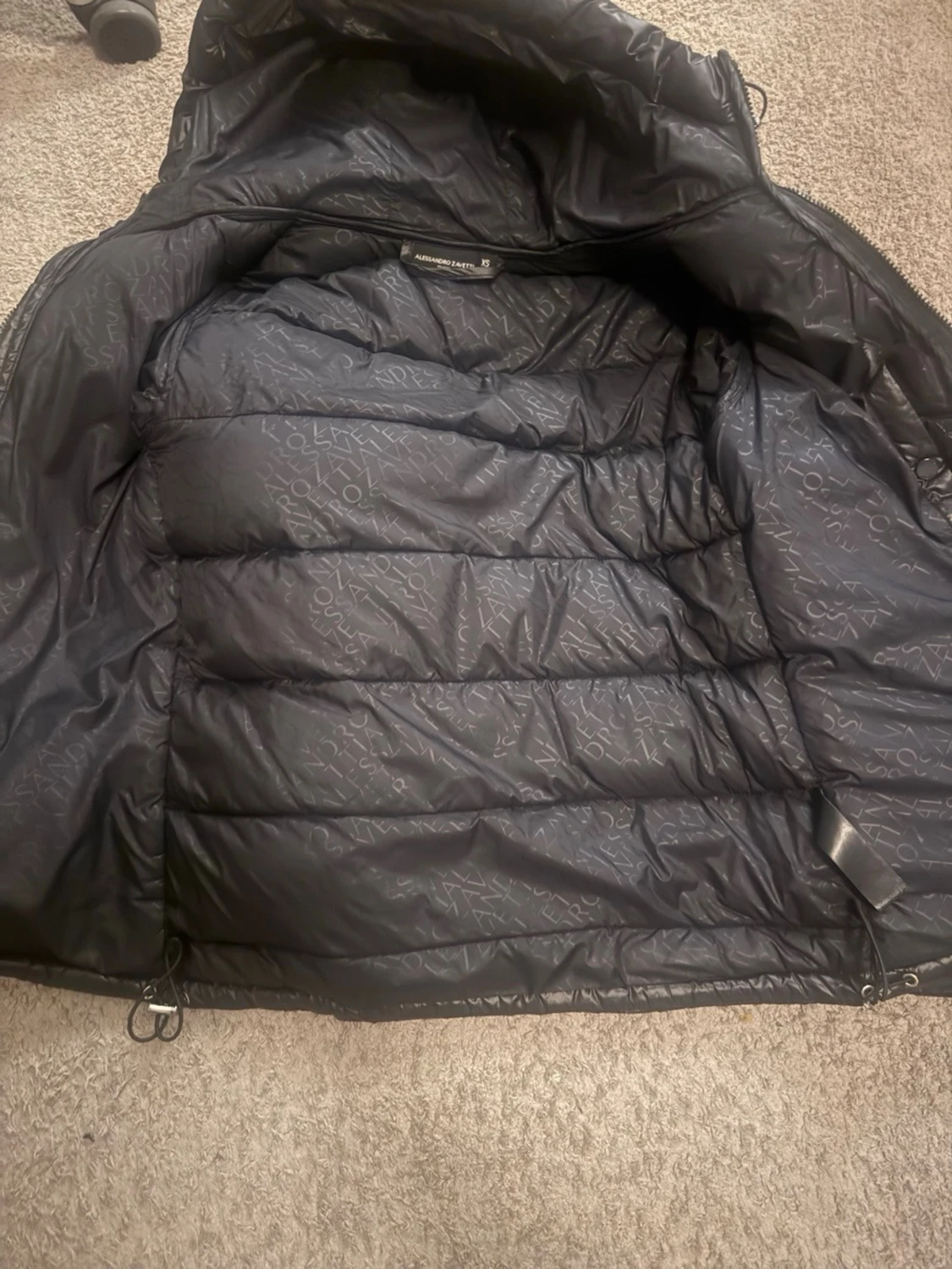 Svart pufferjacka från Alessandro Zavetti - 1