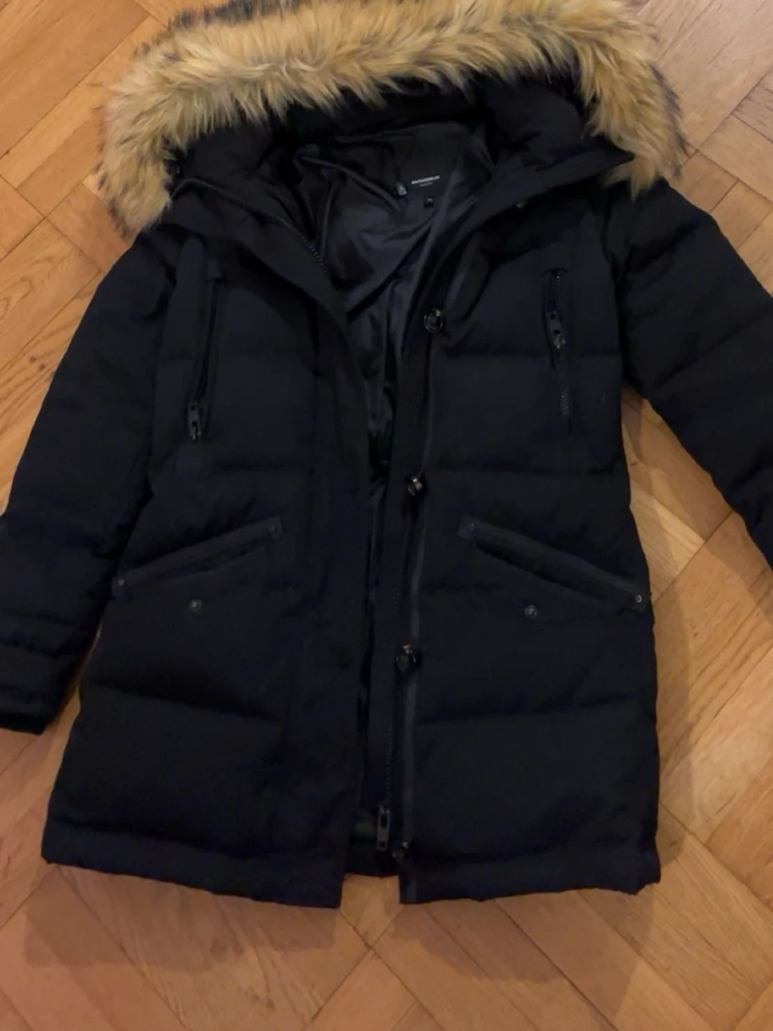 Svart dunjacka med fuskpäls från Rockandble - 3