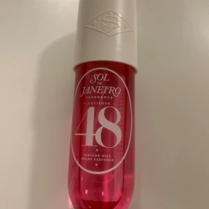 Sol de Janeiro, 240ml,  Cheirosa 48.  - Body mist -  Sol de Janeiro, 48. 240ml mycket kvar🌸 nypris 449kr