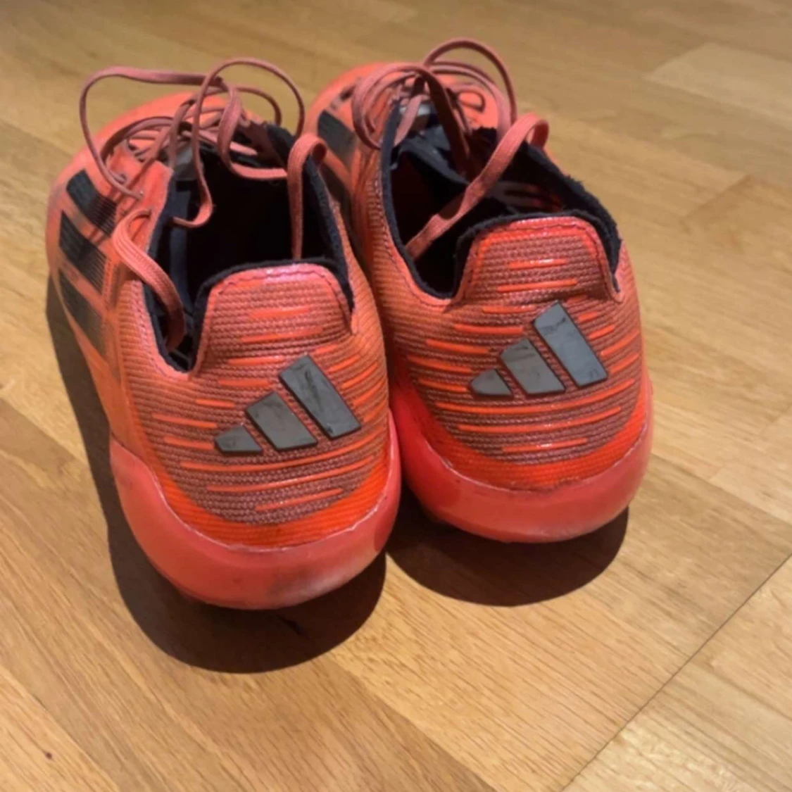 Adidas fotbollsskor  - 2