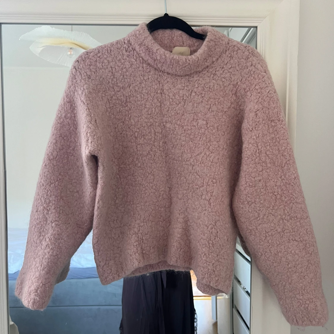 Ljusrosa fluffig stickad tröja - 1