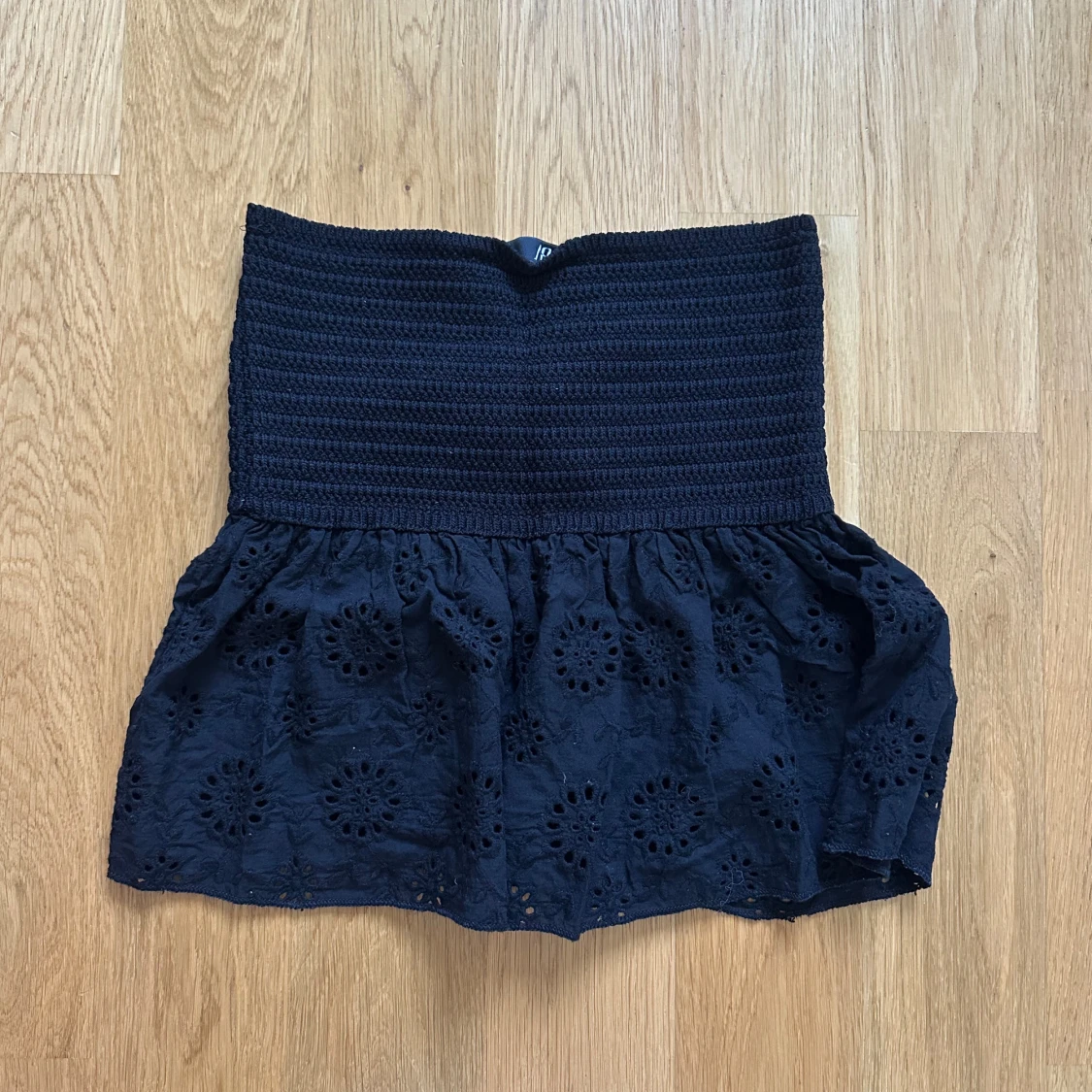 Svart söt topp från Zara med broderi - 1