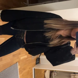 Oversized jacka från Zara - Jättefin oversized jacka från Zara i nyskick!🌸