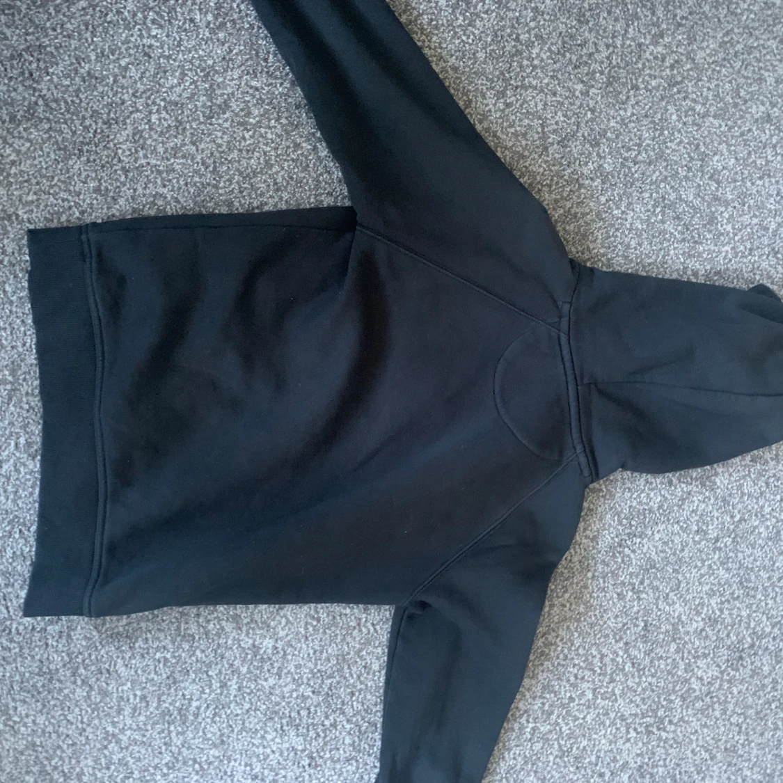 Svart hoodie från Gant med tryck - 1