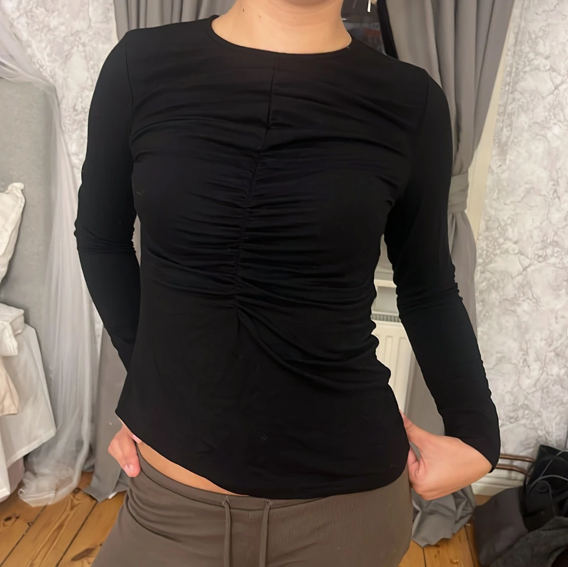 Svart långärmad topp från Stylein