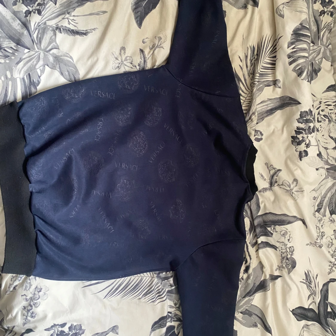 Mörkblå Versace sweatshirt med logga - 2