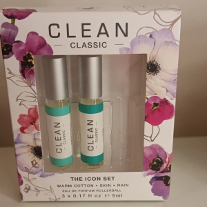 Parfym set - Två fräscha rollerball-parfymer: Warm Cotton och Rain. Perfekt storlek för väskan,  5 ml. Ingredienser synliga på förpackningen. Tillverkad med omtanke om miljön. Aldrig använda, helt nya.