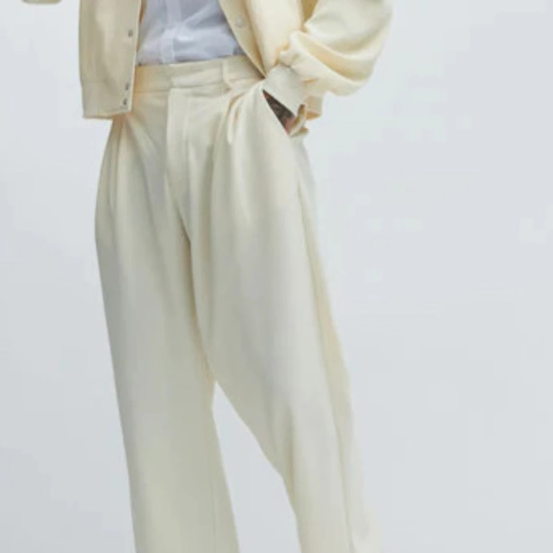 Plisserade byxor  - 1