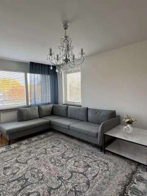 Soffa  - Sälja soffan som är nästan ny och har bra stick, sälja den för 4000kr. Finns att hämta i Kalamr.