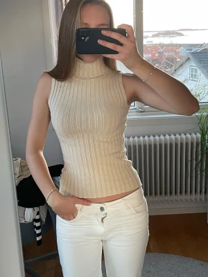 Polotopp - Snygg polotopp i ribbat material❤️❤️