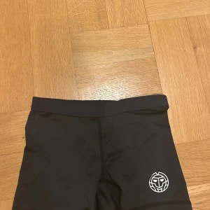 Bidi Badu träningsshorts - Aldrig använd.❤️