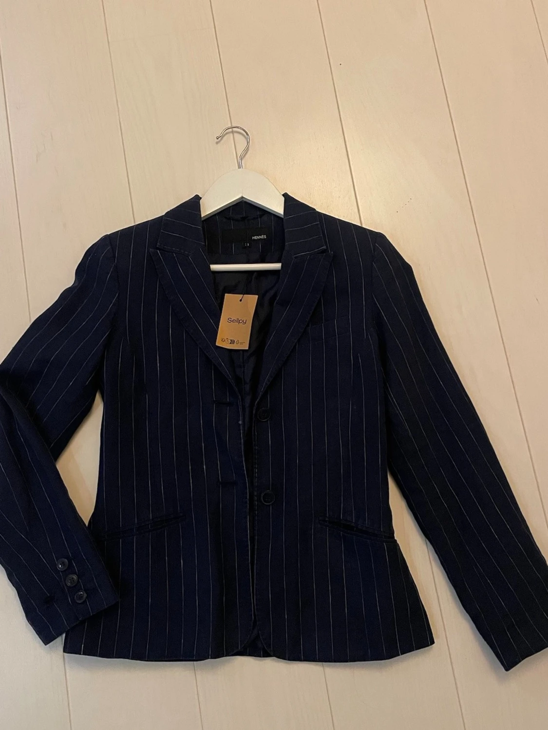 Mörkblå randig kavaj från Hennes - 1