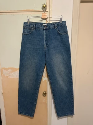 Woodbird jeans - Säljer dessa woodbird jeans då jag inte använder dem. Baggy passform, kom med prisförslag