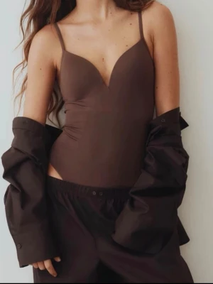 Brun body från H&M storlek S - Helt ny och oanvänd ✨️