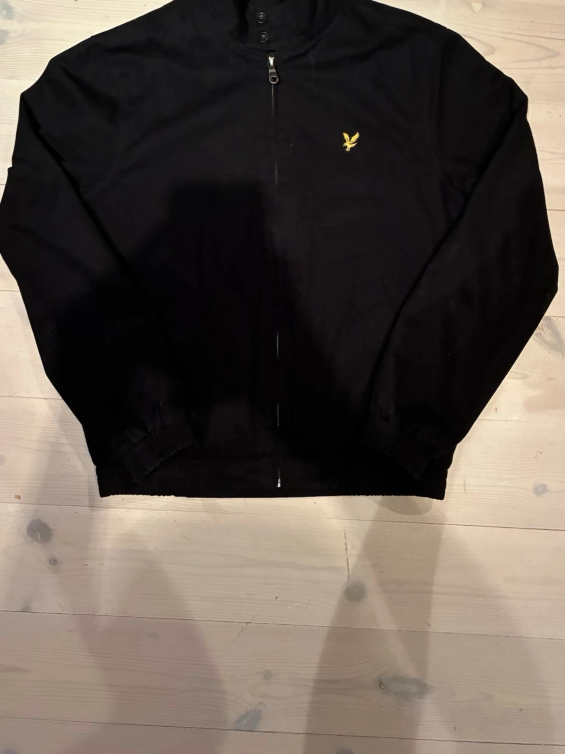 Svart vindjacka från Lyle & Scott