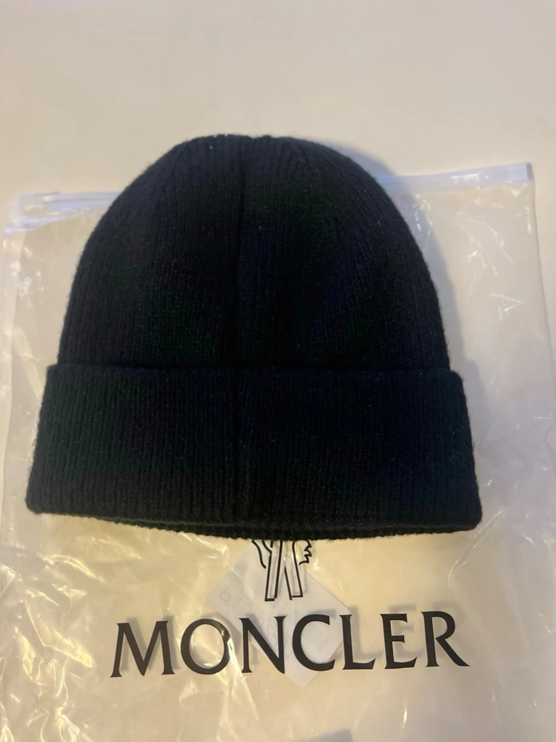 Svart Moncler mössa med logotyp - 3