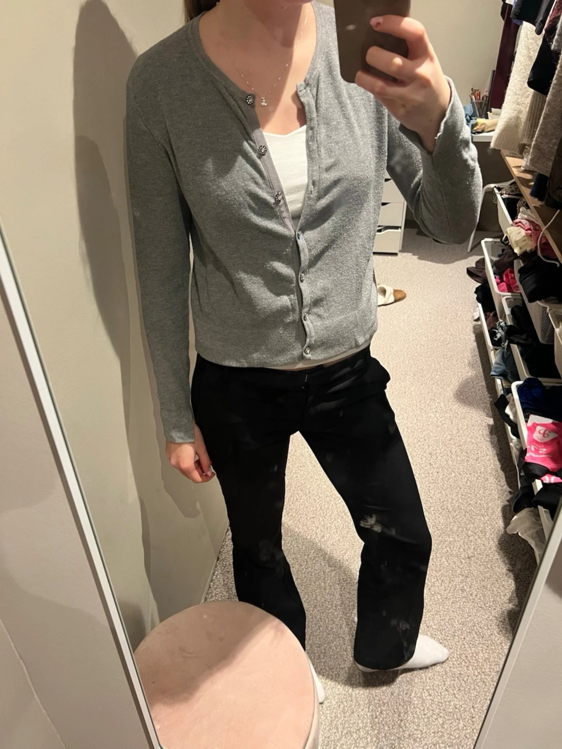 Grå kofta med detaljer - 1