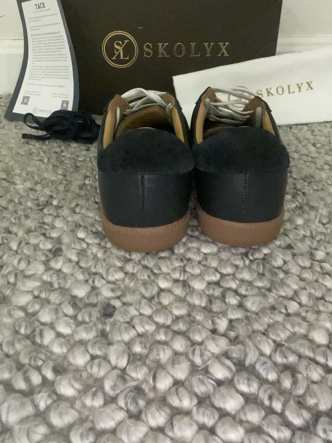 Blåa skolyx gast i mocka  - 2