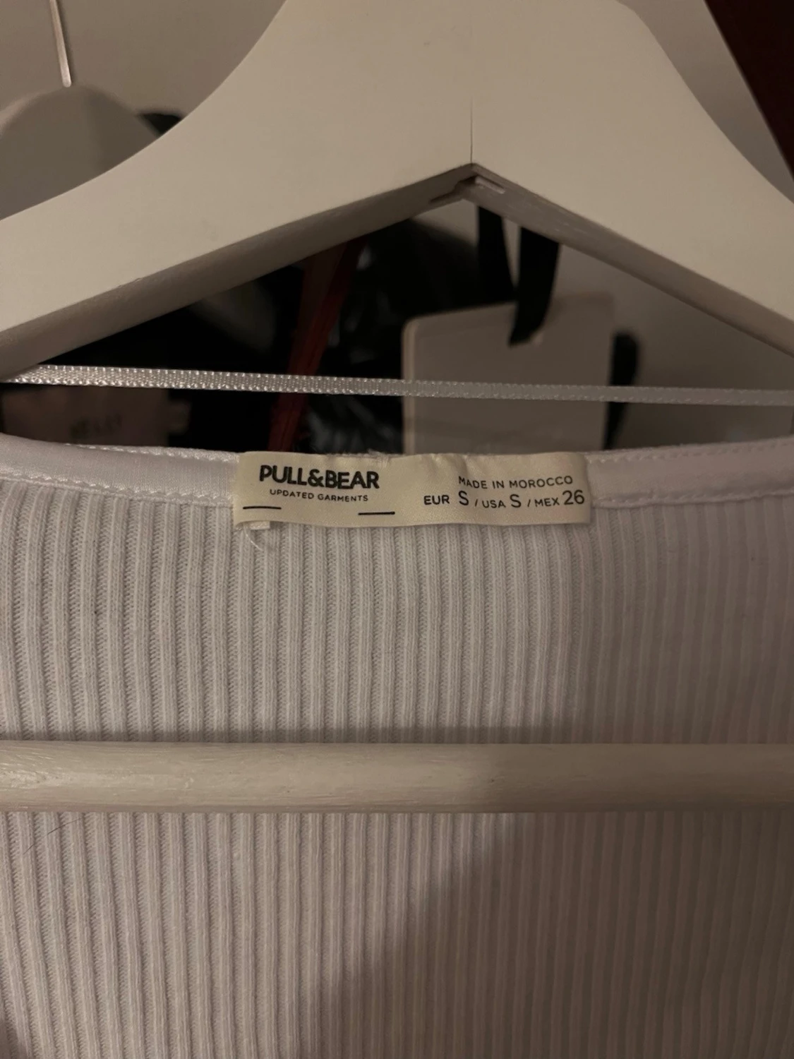 Vit croppad topp från Pull&Bear - 1