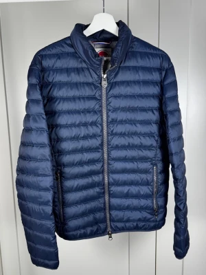 Colmar Dunjacka | S - Snygg jacka från Colmar i storlek 50. Hör av er vid funderingar 🙌