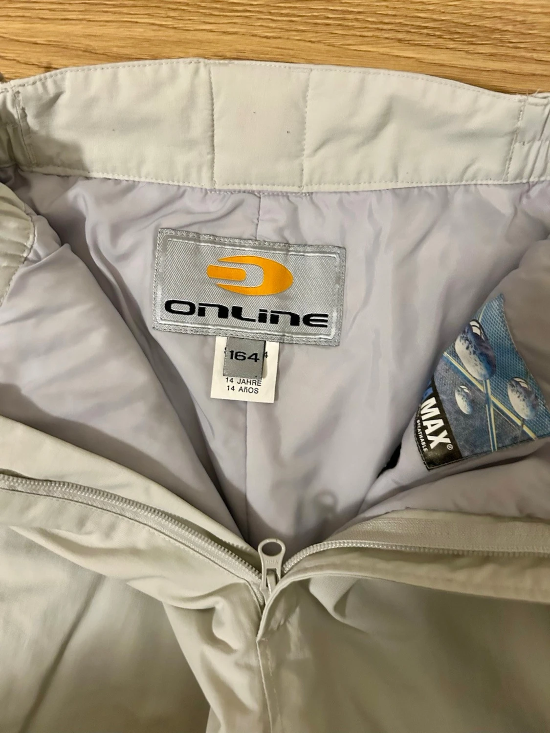 Vita täckbyxor med svarta detaljer - 2