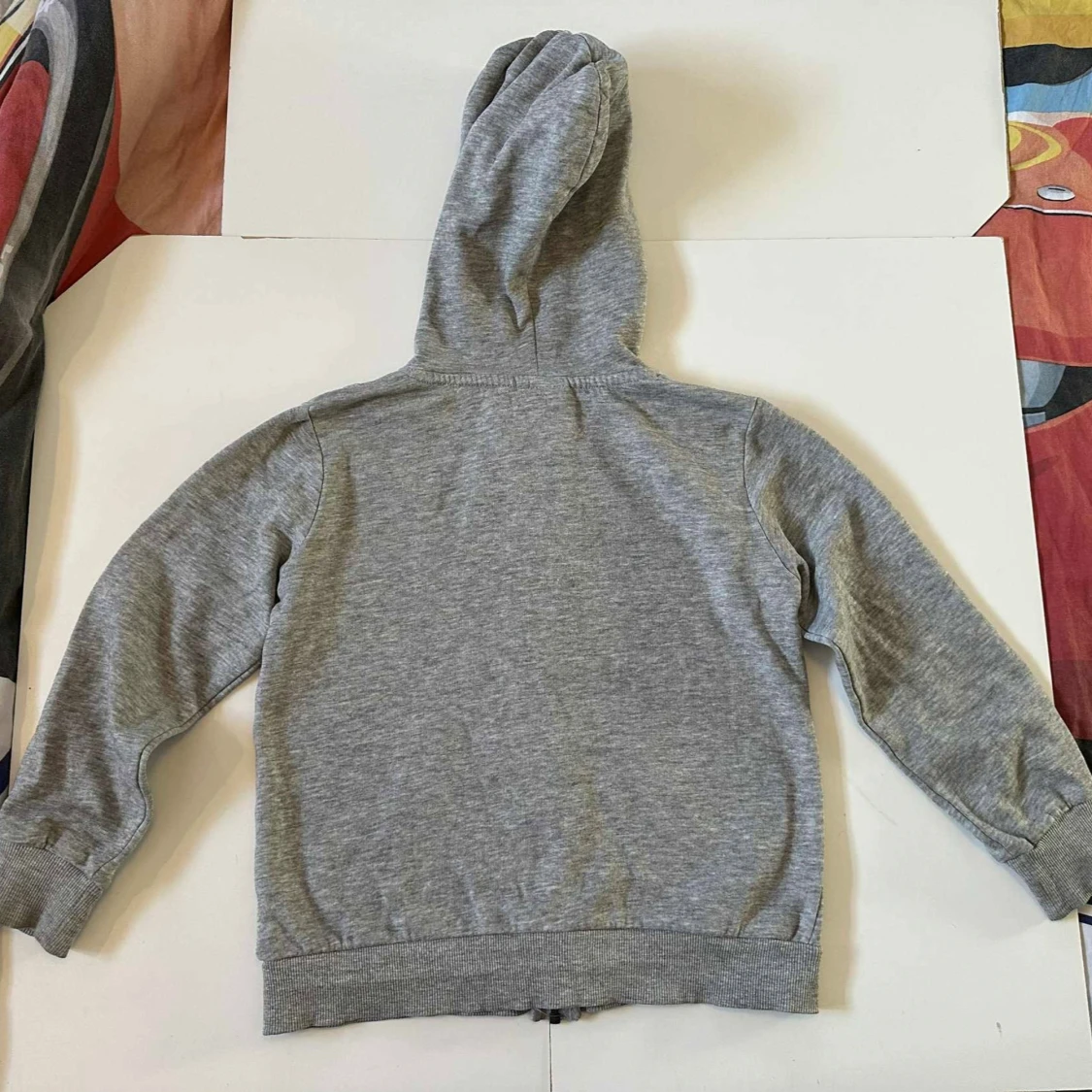 Grå tjocktröja från Lindex strl 122/128 - 1