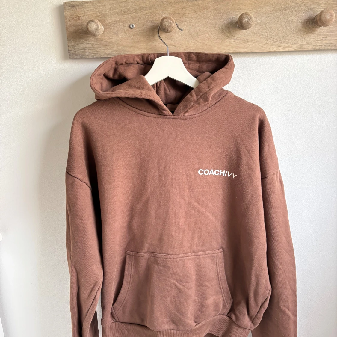 Brun hoodie från COACH IVY - 1