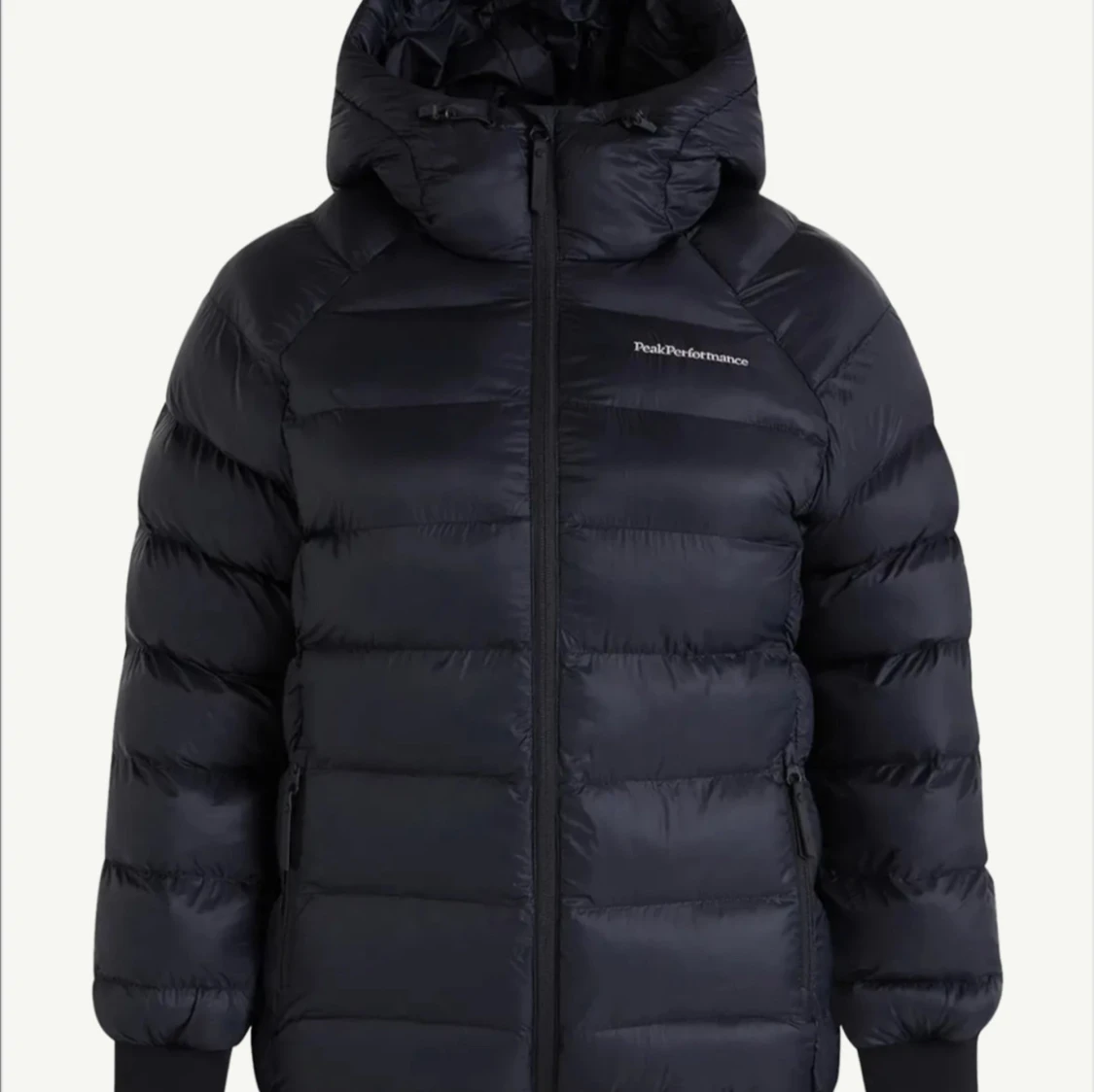 Svart dunjacka från Peak Performance