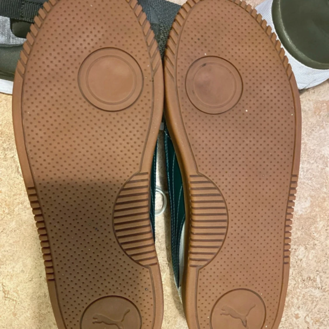 Puma CLUB 5v5 Unisex Green and White sneakers - 1