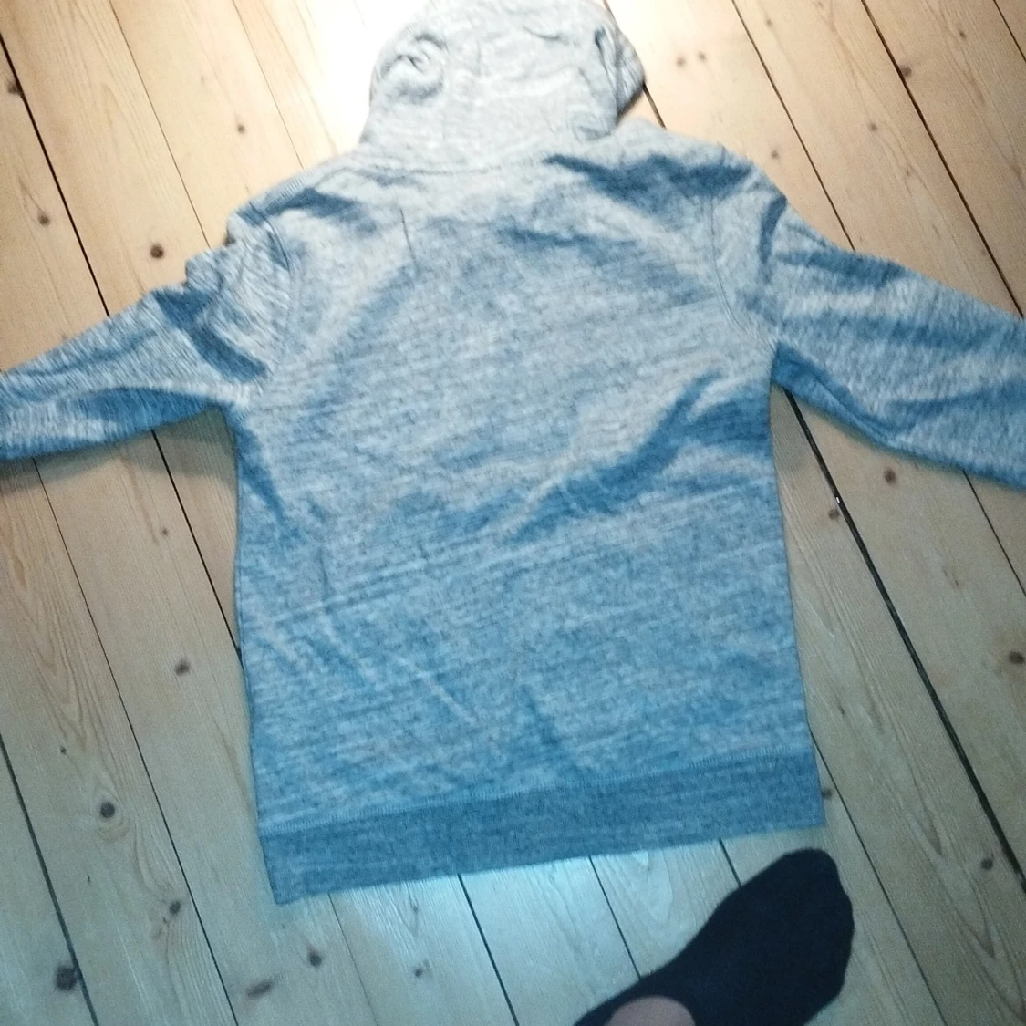 Grå hoodie NYC från L.O.G.G. - 1