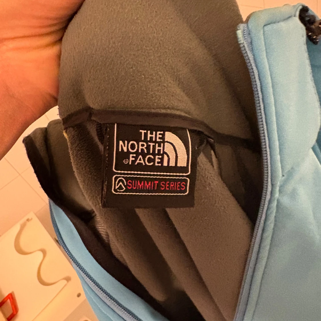 Blå Gore-Tex vindjacka från The North Face - 4