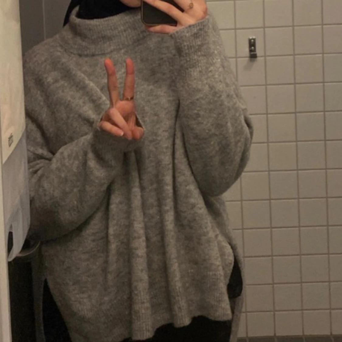 Grå oversized polotröja H&M
