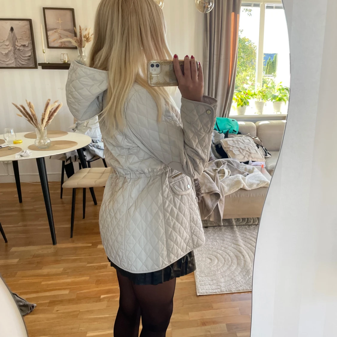 Quiltad beige jacka med huva, M - 3