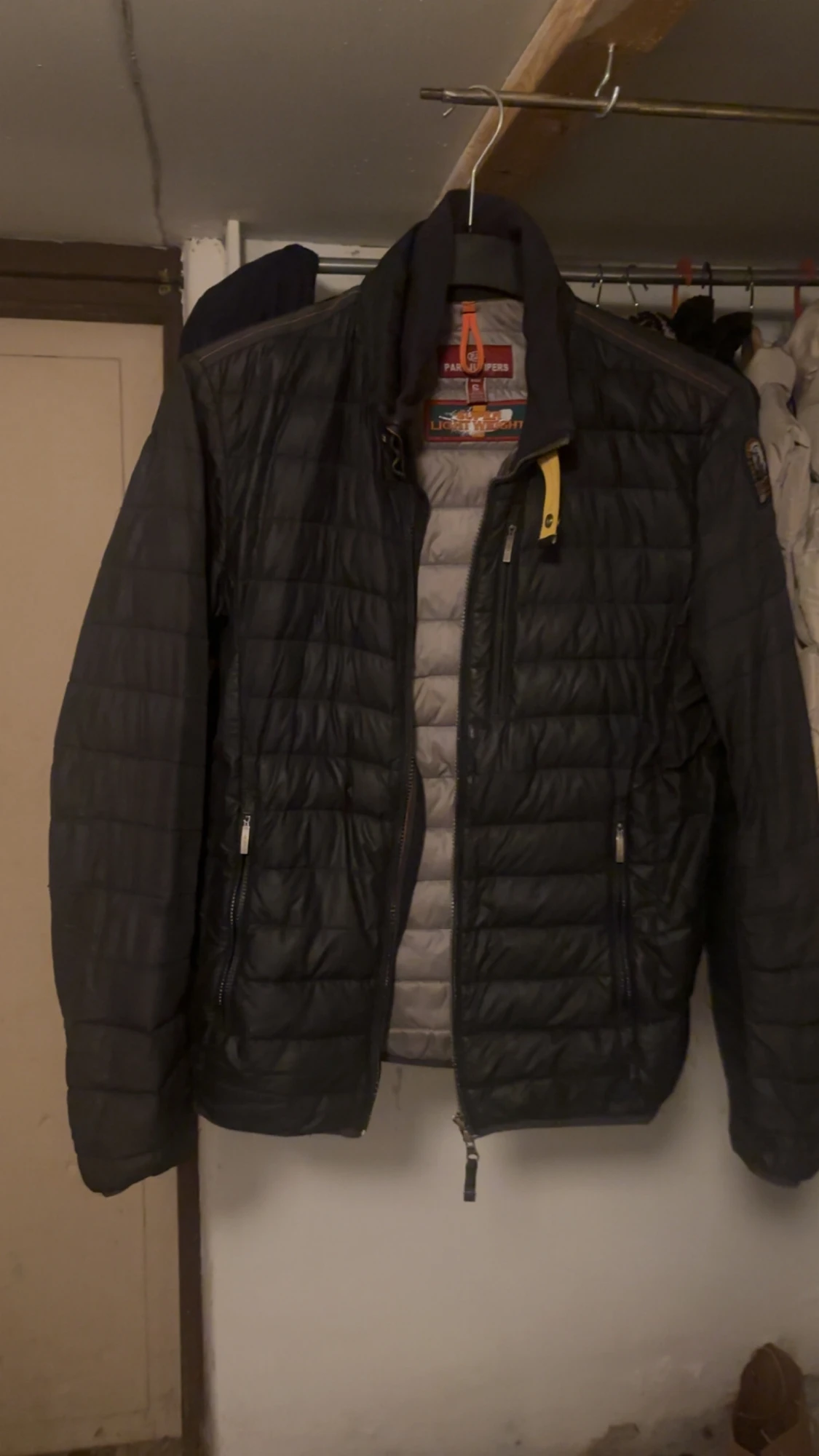 Svart pufferjacka från Parajumpers - 2