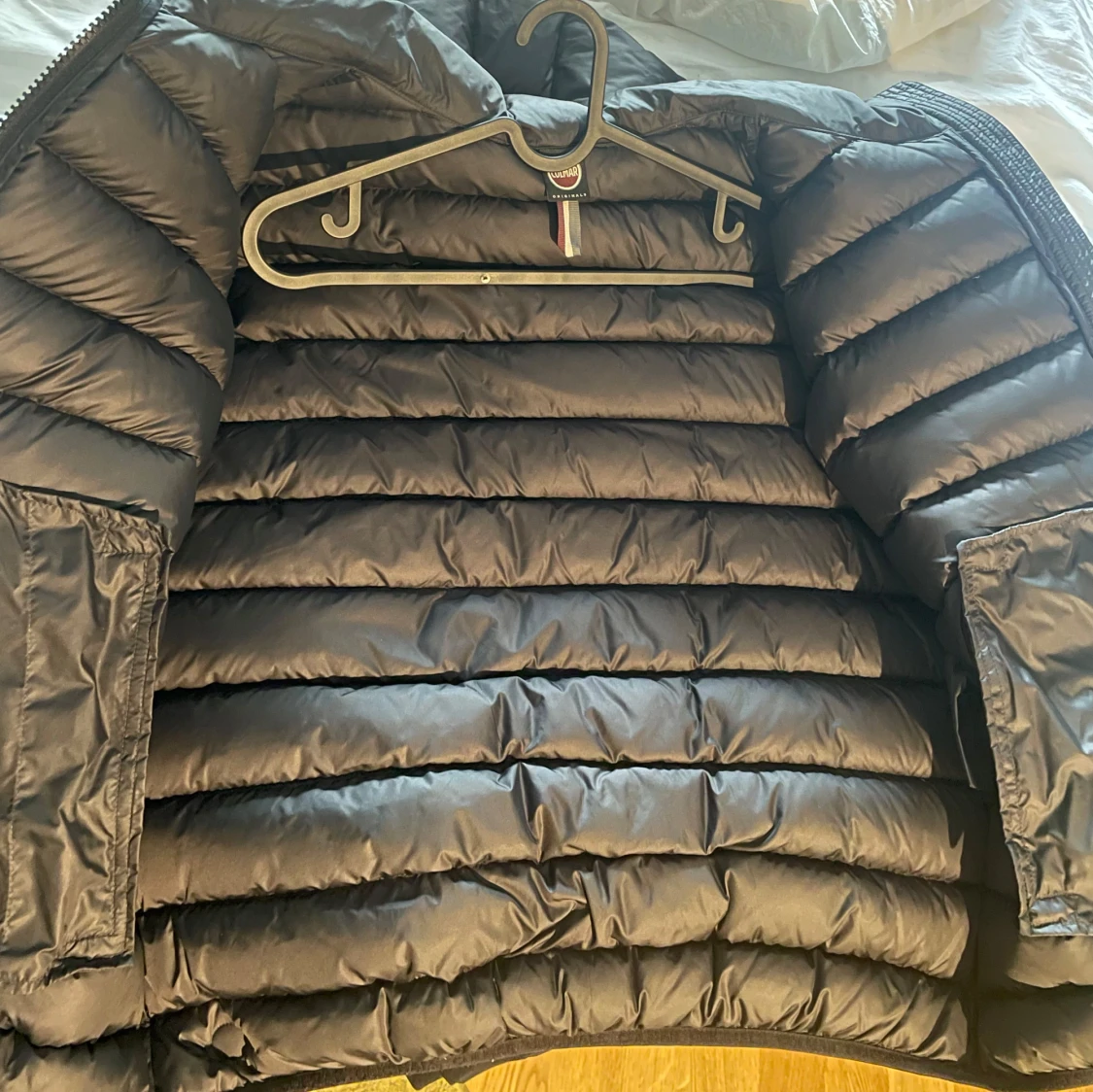 Svart pufferjacka från Colmar - 3