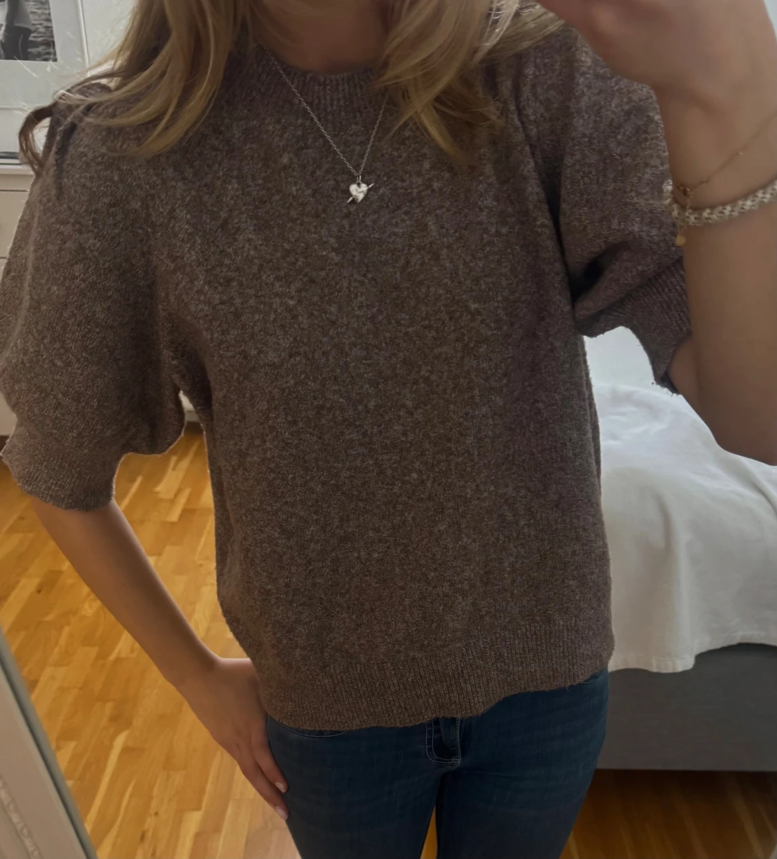 Beige/brun stickad t-shirt  - 1